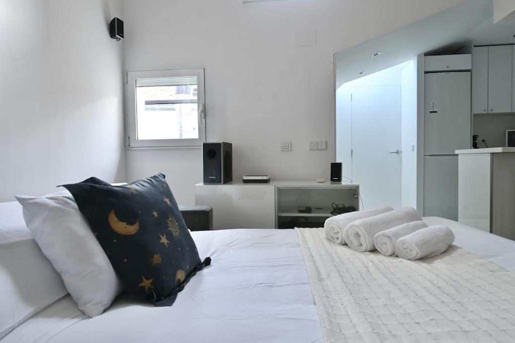 מדריד For You Rentals Apartamento Temporal Con Encanto A Pocos Metros Del Sol Myr13 מראה חיצוני תמונה